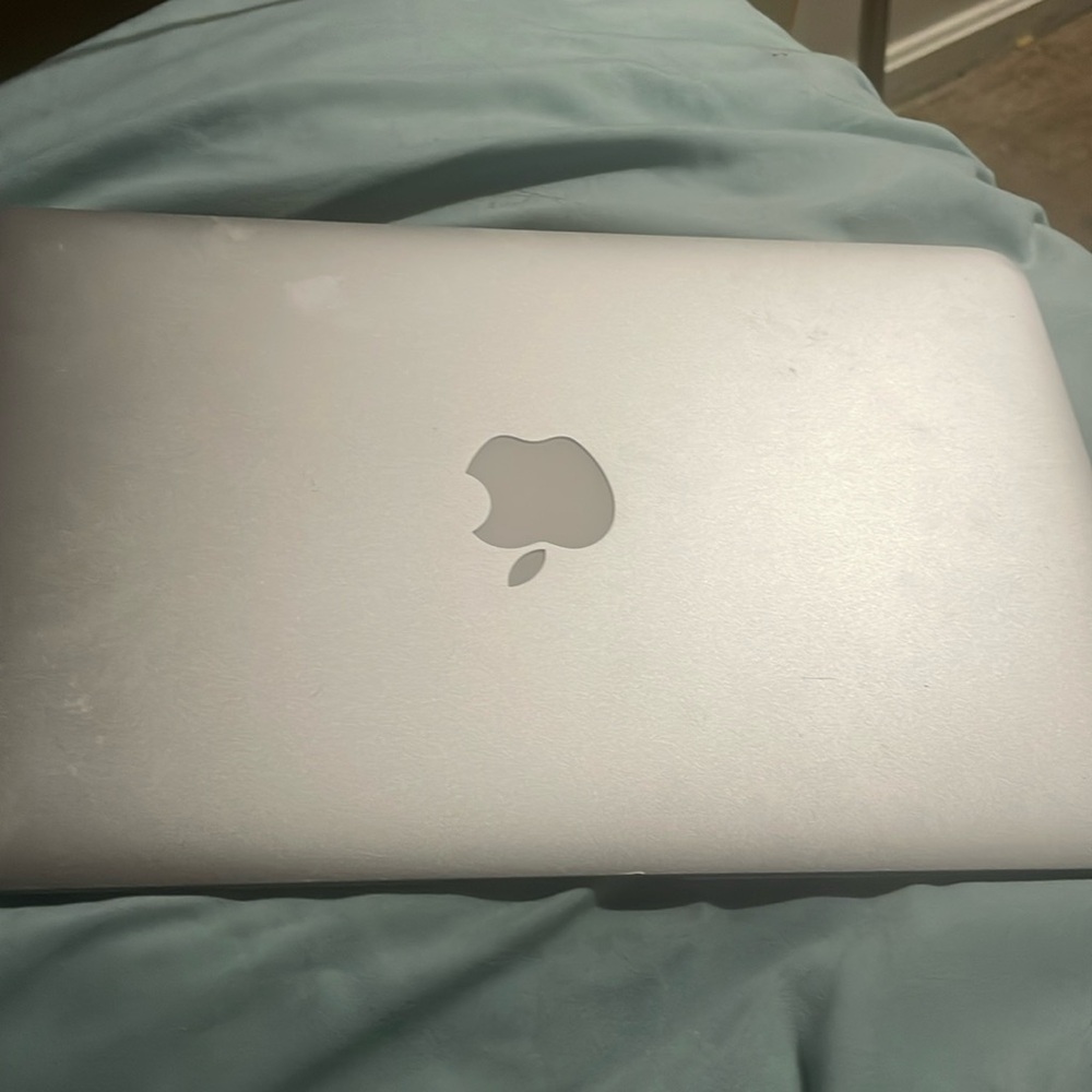 Macbook 2015 (11 Inch) 1.6 Ghz INTER CORE i5